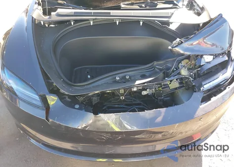 2025 Tesla Model 3 Long Range All-Wheel Drive z USA, uszkodzony, nr VIN 5YJ3E1EB8SF076911